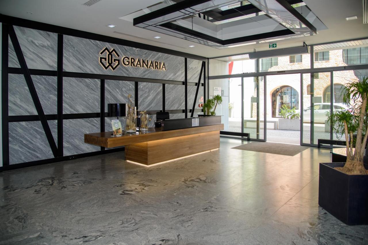 Huoneisto Maya's Flats & 33 - Granaria